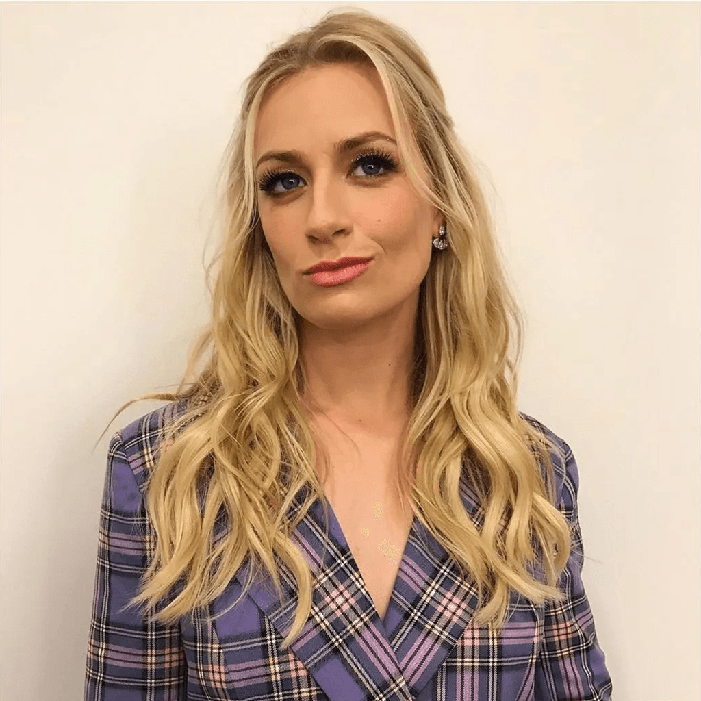 Loose Beachy Waves hairstyle