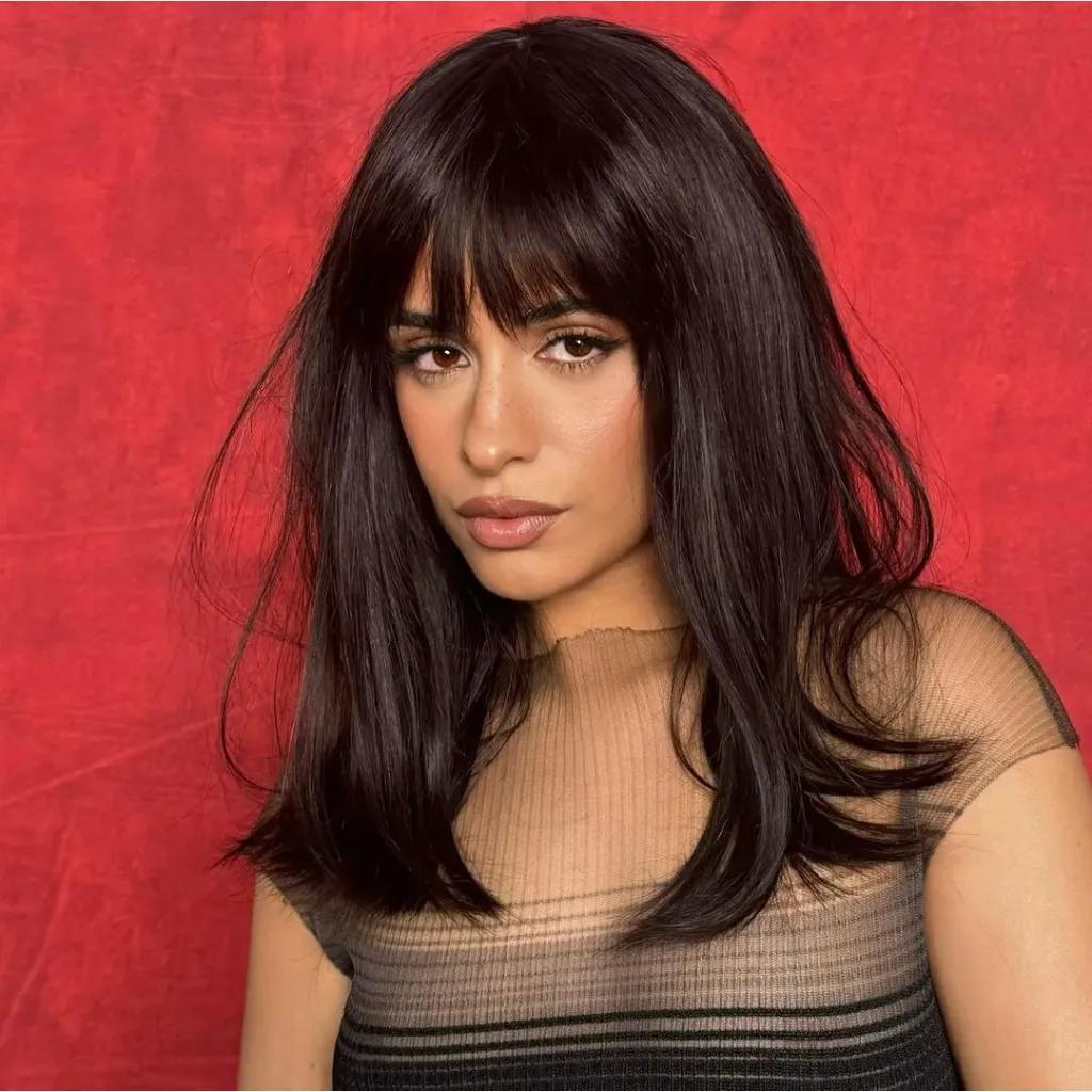 Chic Full Fringe hairstyle