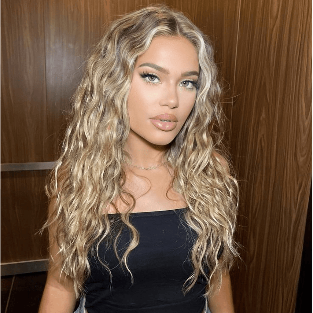 Mermaid Waves Blonde hairstyle