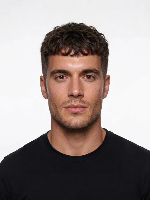 A French crop: a straight fringe over the forehead