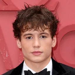 Textured Tousled Fringe